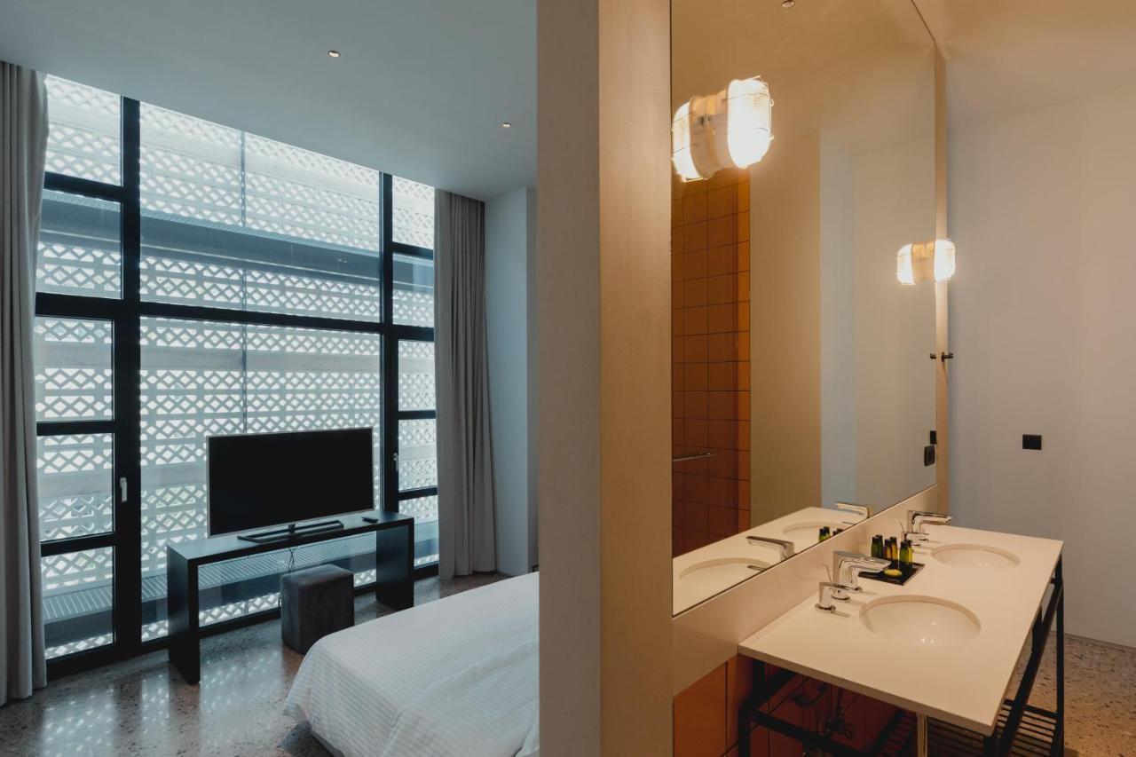 Hotel Plexi Space *